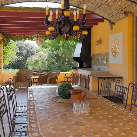 Parra Villa *